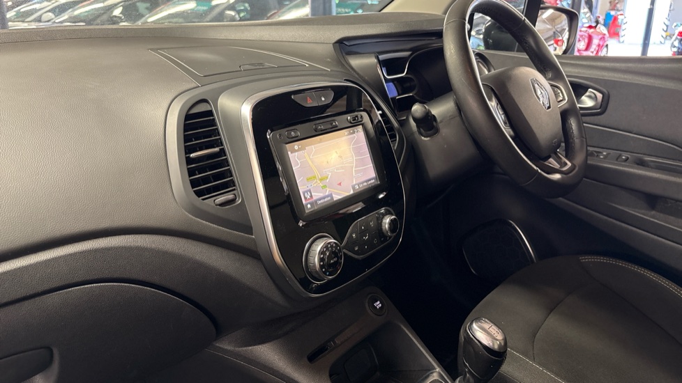 Renault Captur 0.9 TCE 90 Iconic 5dr Petrol Hatchback - Image 63