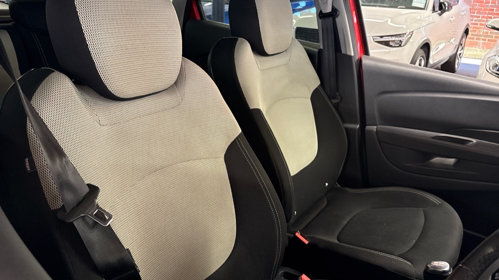 Renault Captur 0.9 TCE 90 Iconic 5dr Petrol Hatchback - Image 64