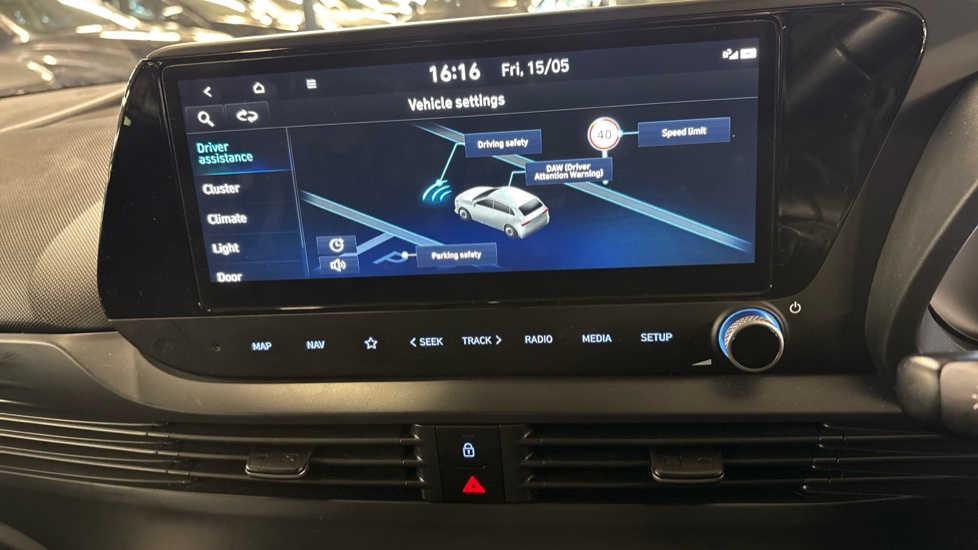 Hyundai i20 1.0T GDi Premium 5dr Petrol Hatchback - Image 35
