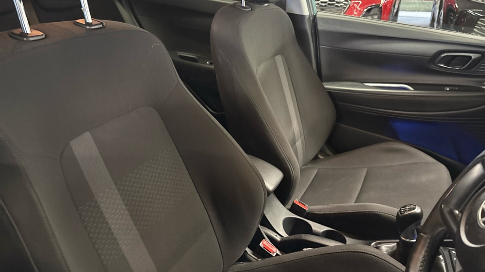 Hyundai i20 1.0T GDi Premium 5dr Petrol Hatchback - Image 66
