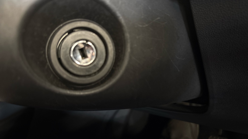 MG ZS 1.5 VTi-TECH Exclusive 5dr Petrol Hatchback - Image 26