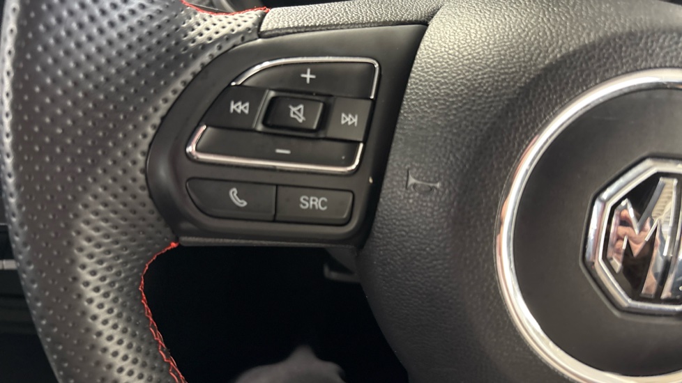 MG ZS 1.5 VTi-TECH Exclusive 5dr Petrol Hatchback - Image 28