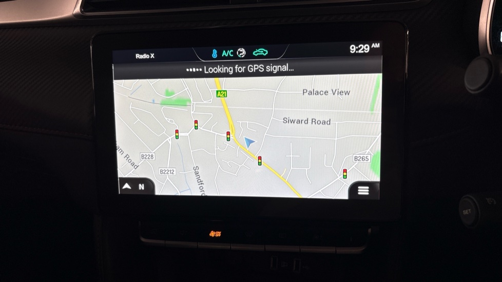 MG ZS 1.5 VTi-TECH Exclusive 5dr Petrol Hatchback - Image 33