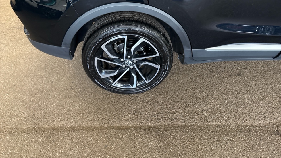 MG ZS 1.5 VTi-TECH Exclusive 5dr Petrol Hatchback - Image 51