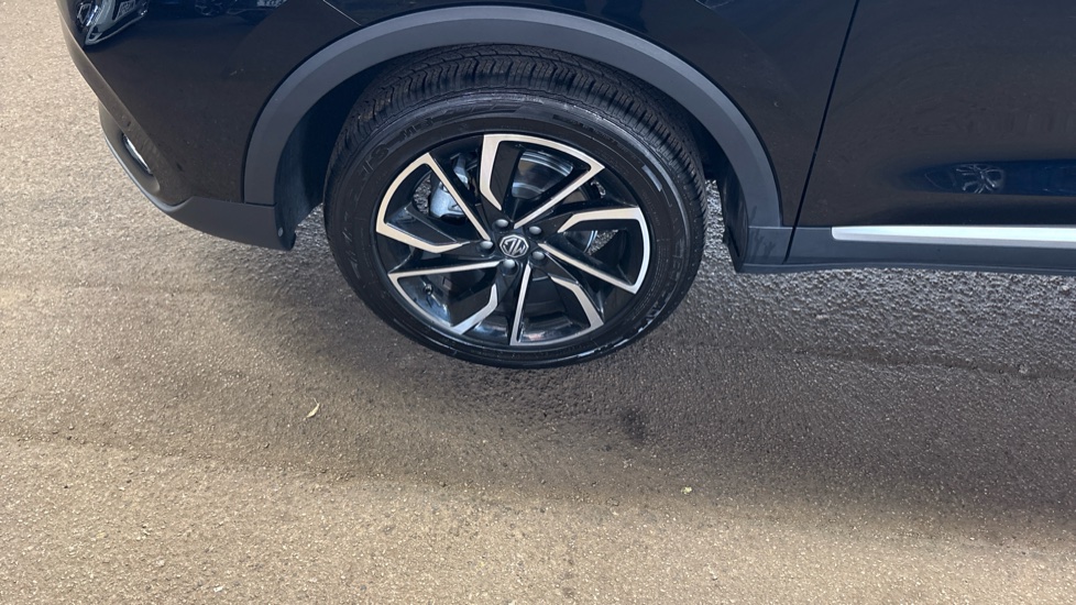MG ZS 1.5 VTi-TECH Exclusive 5dr Petrol Hatchback - Image 53