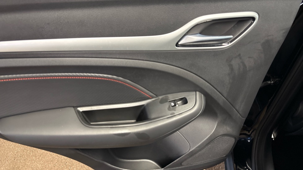 MG ZS 1.5 VTi-TECH Exclusive 5dr Petrol Hatchback - Image 54