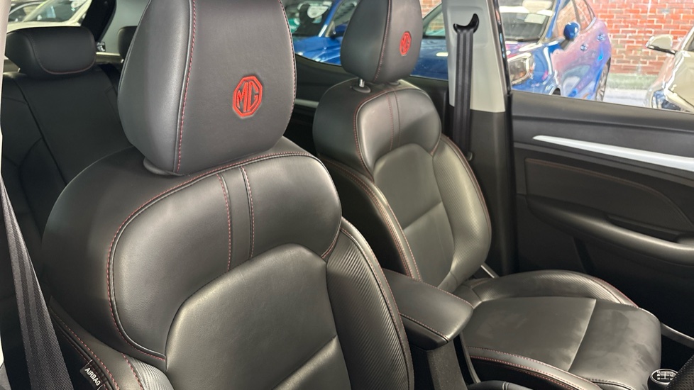 MG ZS 1.5 VTi-TECH Exclusive 5dr Petrol Hatchback - Image 64