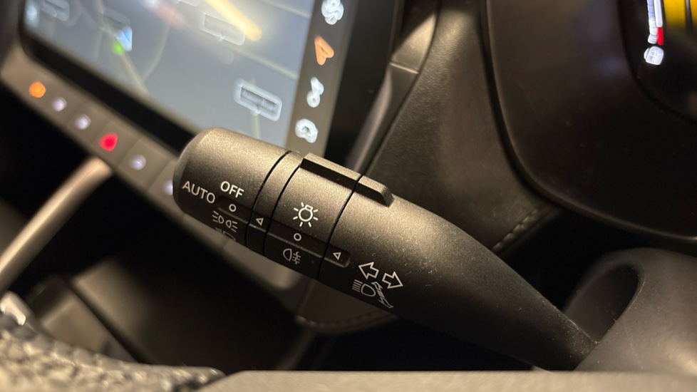 MG ZS 1.5 Hybrid+ Trophy 5dr Auto Hybrid Hatchback - Image 31