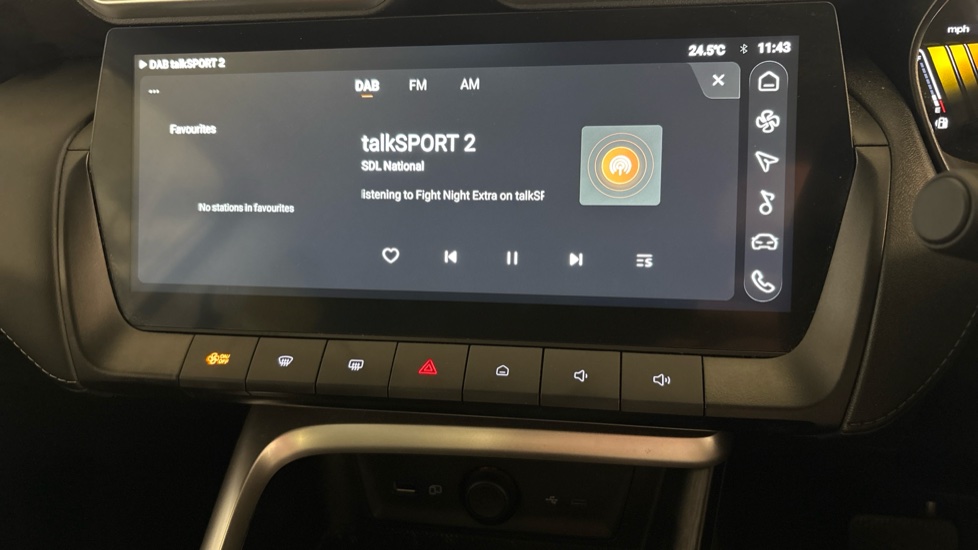 MG ZS 1.5 Hybrid+ Trophy 5dr Auto Hybrid Hatchback - Image 34