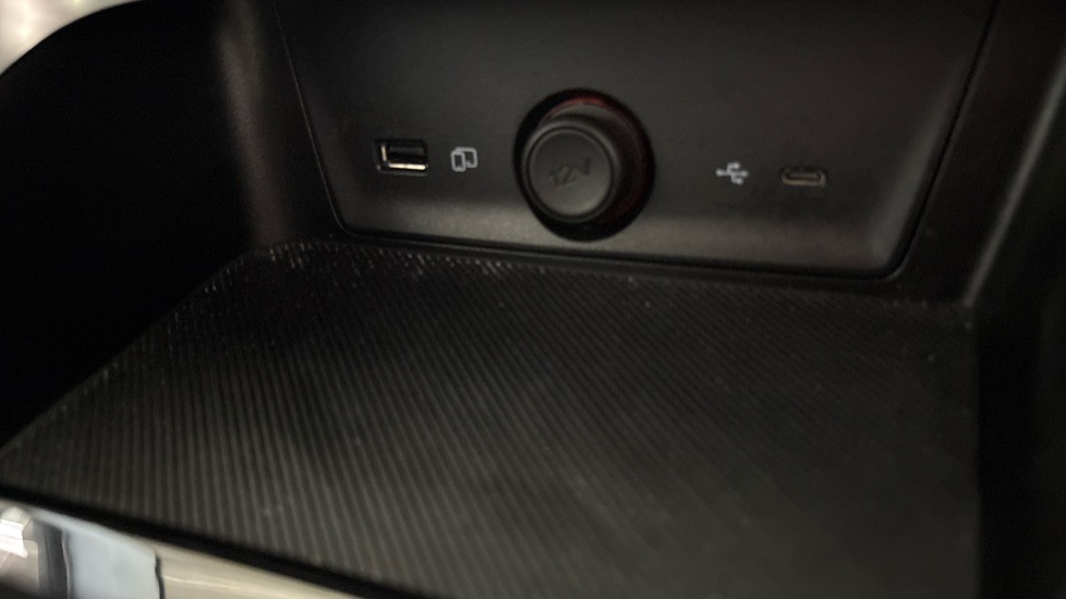 MG ZS 1.5 Hybrid+ Trophy 5dr Auto Hybrid Hatchback - Image 40