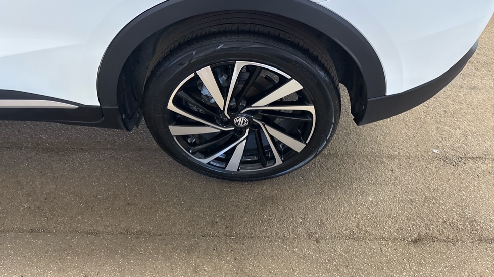 MG ZS 1.5 Hybrid+ Trophy 5dr Auto Hybrid Hatchback - Image 59