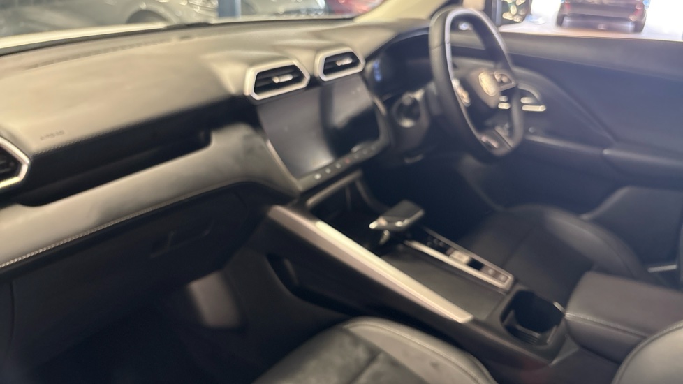MG ZS 1.5 Hybrid+ Trophy 5dr Auto Hybrid Hatchback - Image 71