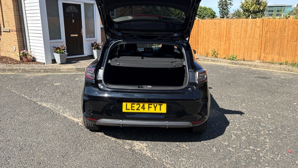 Renault Clio 1.6 E-TECH full hybrid 145 Esprit Alpine 5dr Auto Hybrid Hatchback - Image 4