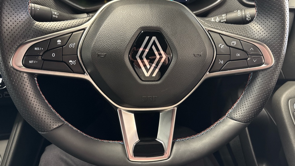 Renault Clio 1.6 E-TECH full hybrid 145 Esprit Alpine 5dr Auto Hybrid Hatchback - Image 29