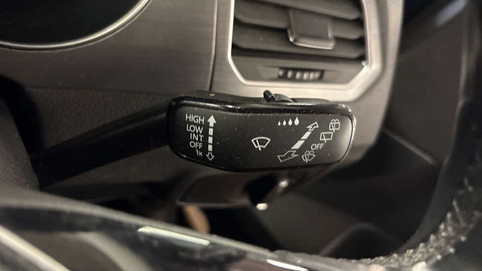 Volkswagen Golf SV 1.5 TSI EVO 150 SE 5dr DSG Petrol Hatchback - Image 31
