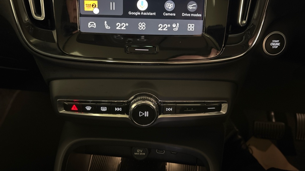 Volvo XC40 2.0 B3P Ultra Dark 5dr Auto Petrol Estate - Image 38