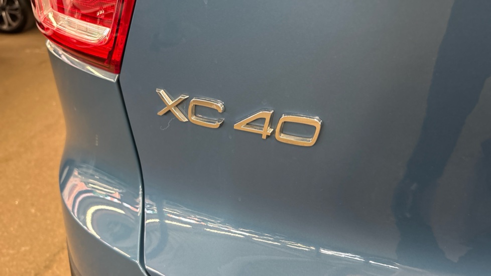 Volvo XC40 2.0 B3P Ultra Dark 5dr Auto Petrol Estate - Image 51