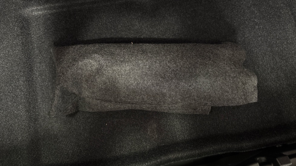 Volvo XC40 2.0 B3P Ultra Dark 5dr Auto Petrol Estate - Image 70