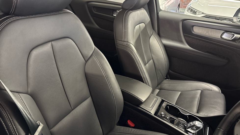 Volvo XC40 2.0 B3P Ultra Dark 5dr Auto Petrol Estate - Image 74