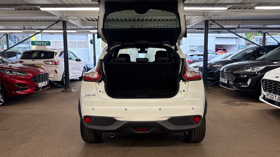 Nissan Juke 1.6 N-Connecta 5dr Xtronic Petrol Hatchback - Image 4