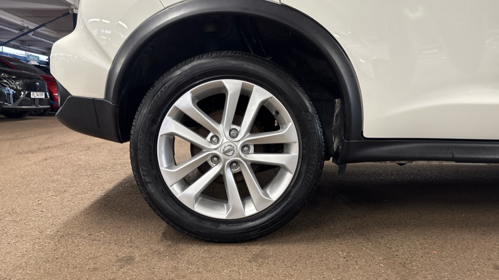 Nissan Juke 1.6 N-Connecta 5dr Xtronic Petrol Hatchback - Image 7