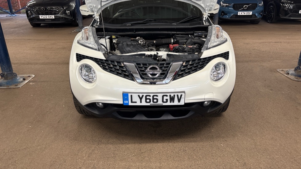 Nissan Juke 1.6 N-Connecta 5dr Xtronic Petrol Hatchback - Image 8