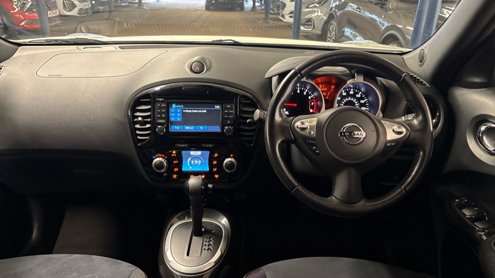 Nissan Juke 1.6 N-Connecta 5dr Xtronic Petrol Hatchback - Image 10