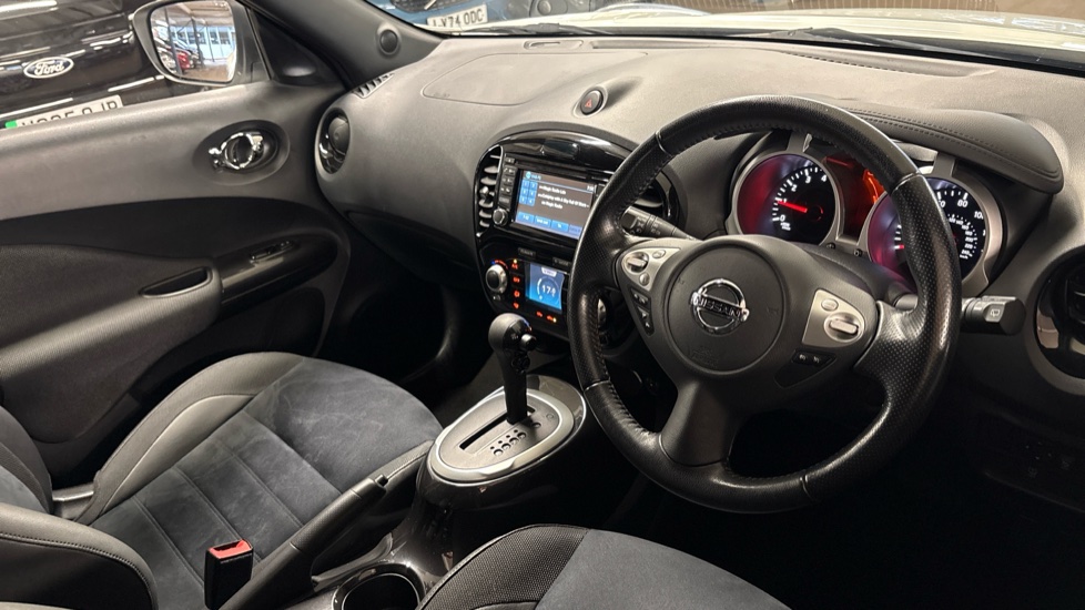 Nissan Juke 1.6 N-Connecta 5dr Xtronic Petrol Hatchback - Image 11