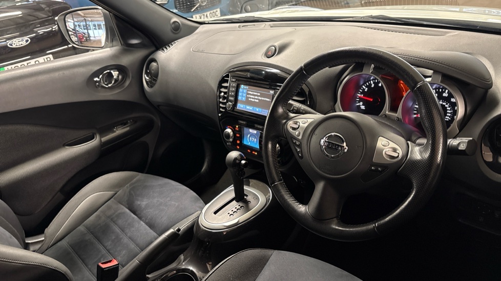 Nissan Juke 1.6 N-Connecta 5dr Xtronic Petrol Hatchback - Image 14