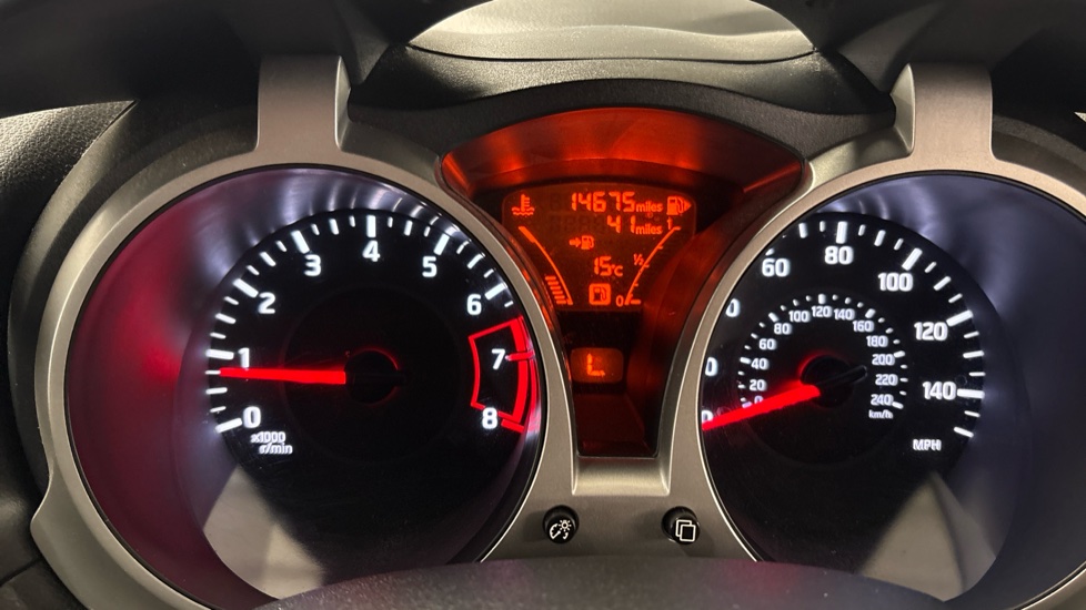 Nissan Juke 1.6 N-Connecta 5dr Xtronic Petrol Hatchback - Image 18