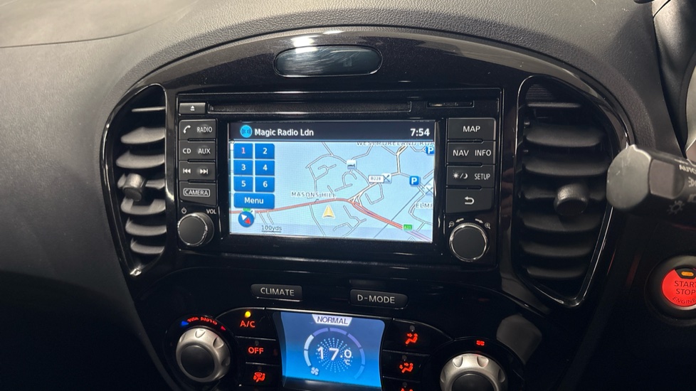 Nissan Juke 1.6 N-Connecta 5dr Xtronic Petrol Hatchback - Image 33