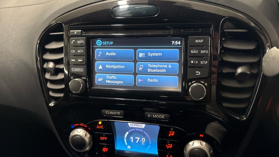 Nissan Juke 1.6 N-Connecta 5dr Xtronic Petrol Hatchback - Image 34