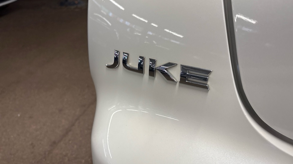 Nissan Juke 1.6 N-Connecta 5dr Xtronic Petrol Hatchback - Image 43