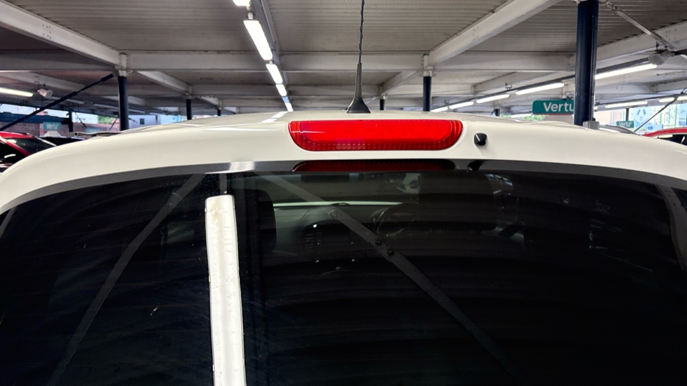 Nissan Juke 1.6 N-Connecta 5dr Xtronic Petrol Hatchback - Image 48