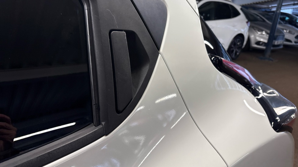 Nissan Juke 1.6 N-Connecta 5dr Xtronic Petrol Hatchback - Image 53