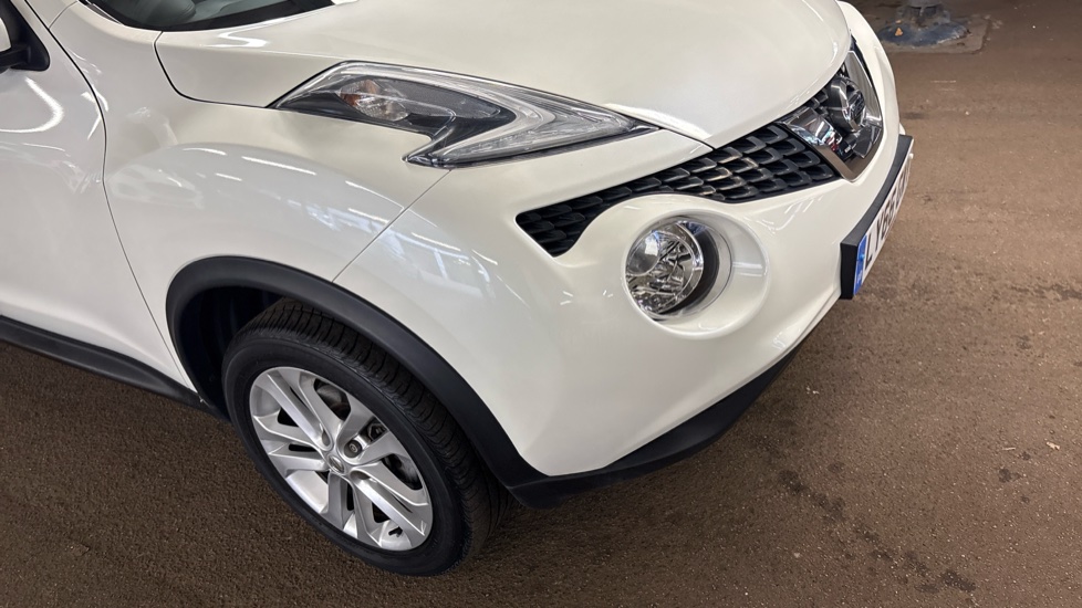 Nissan Juke 1.6 N-Connecta 5dr Xtronic Petrol Hatchback - Image 66