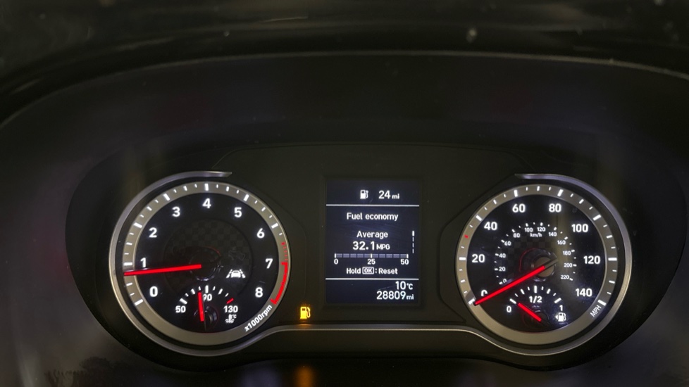 Hyundai i10 1.0 MPi SE Connect 5dr Petrol Hatchback - Image 18