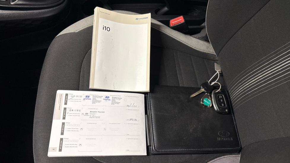 Hyundai i10 1.0 MPi SE Connect 5dr Petrol Hatchback - Image 19