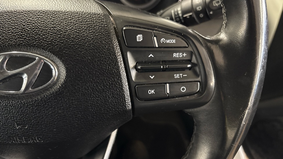 Hyundai i10 1.0 MPi SE Connect 5dr Petrol Hatchback - Image 27