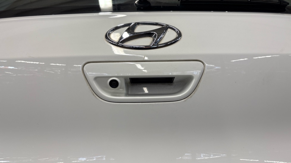 Hyundai i10 1.0 MPi SE Connect 5dr Petrol Hatchback - Image 47