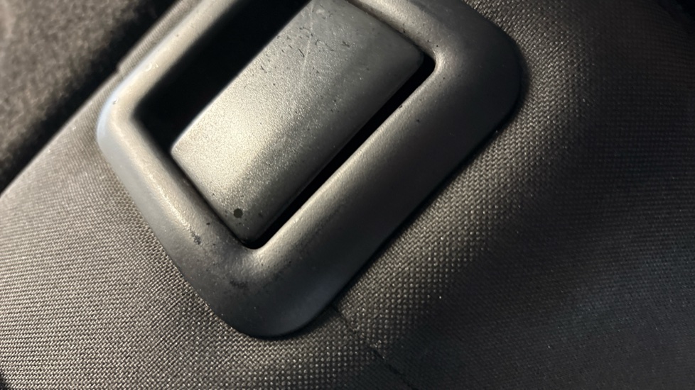 Hyundai i10 1.0 MPi SE Connect 5dr Petrol Hatchback - Image 59