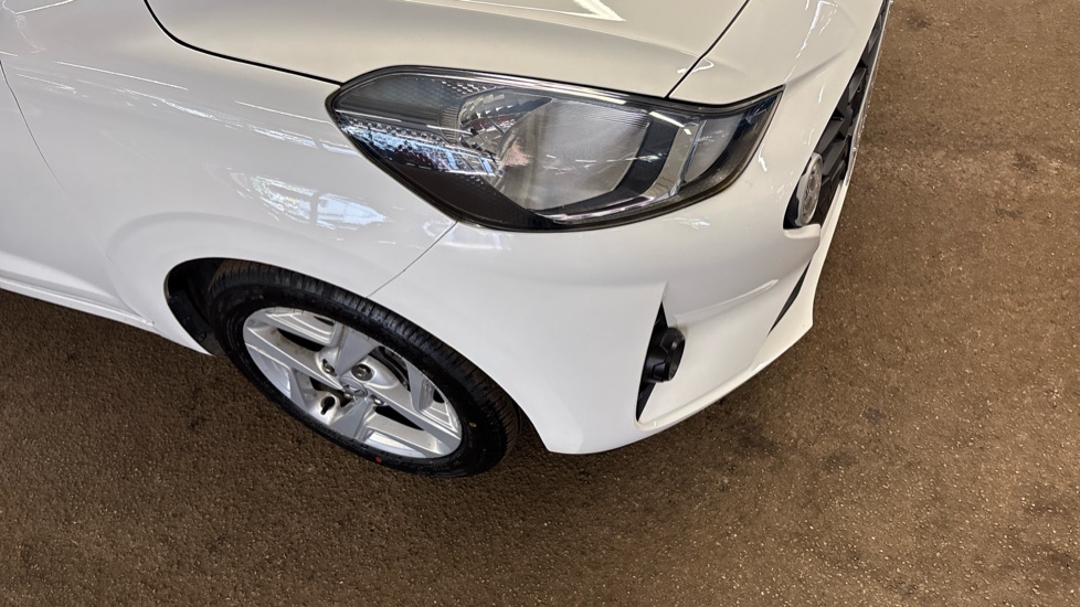 Hyundai i10 1.0 MPi SE Connect 5dr Petrol Hatchback - Image 68