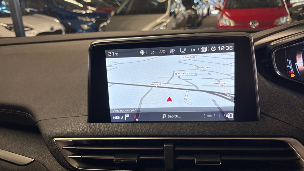 Peugeot 5008 1.5 BlueHDi GT Line Premium 5dr EAT8 Diesel Estate - Image 12