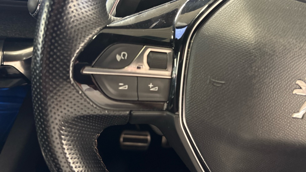 Peugeot 5008 1.5 BlueHDi GT Line Premium 5dr EAT8 Diesel Estate - Image 30