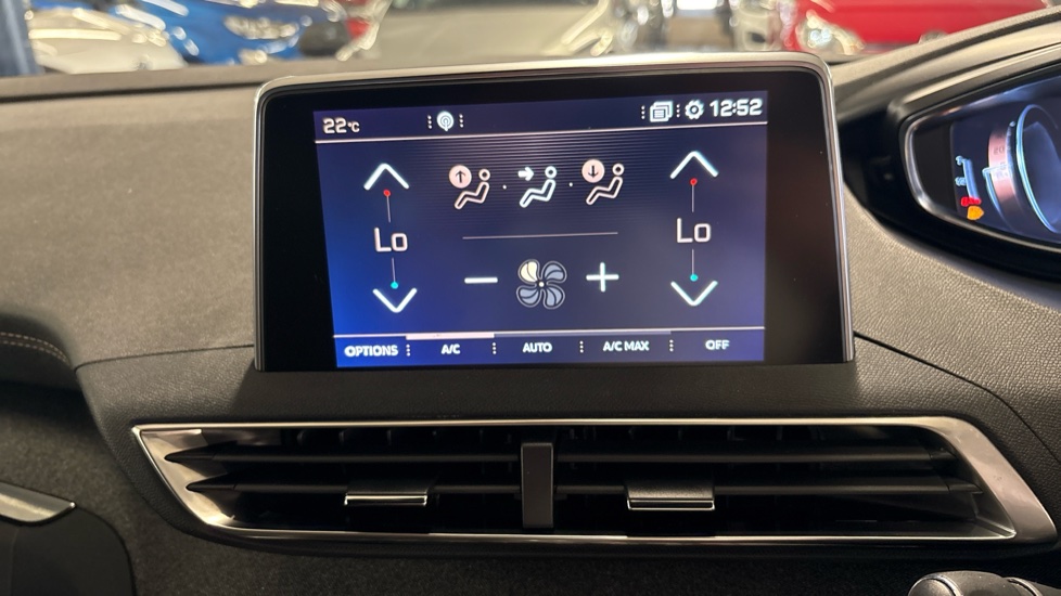 Peugeot 5008 1.5 BlueHDi GT Line Premium 5dr EAT8 Diesel Estate - Image 39
