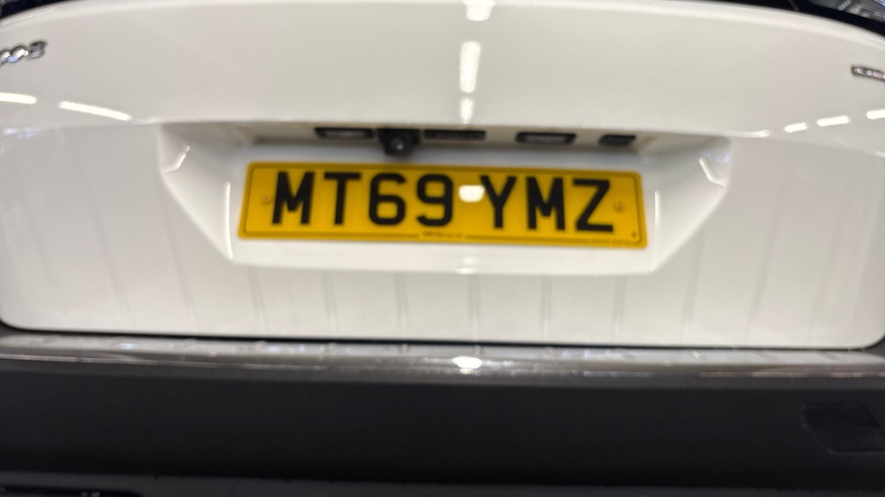 Peugeot 5008 1.5 BlueHDi GT Line Premium 5dr EAT8 Diesel Estate - Image 52