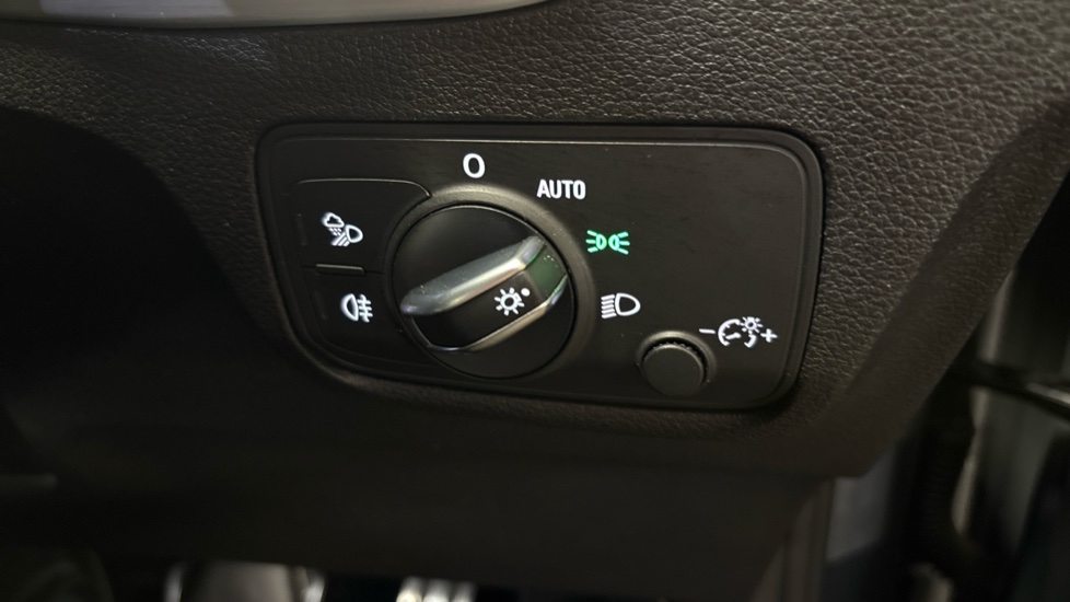 Audi Q2 SQ2 Quattro 5dr S Tronic Petrol Estate - Image 25