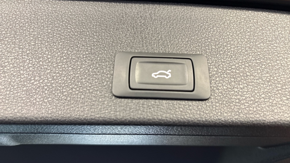 Audi Q2 SQ2 Quattro 5dr S Tronic Petrol Estate - Image 62