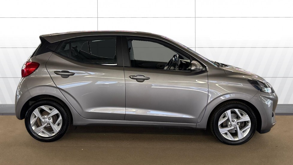 Hyundai i10 1.0 MPi SE Connect 5dr Auto Petrol Hatchback - Image 5