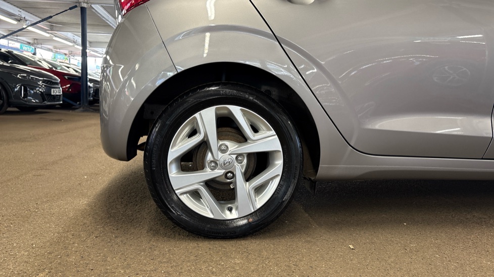 Hyundai i10 1.0 MPi SE Connect 5dr Auto Petrol Hatchback - Image 7